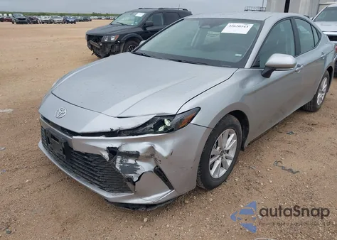 2025 Toyota Camry Le z USA, uszkodzony, nr VIN 4T1DAACK7SU047325